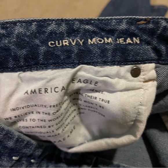 AE ripped mom jeans - Picture 10 of 11